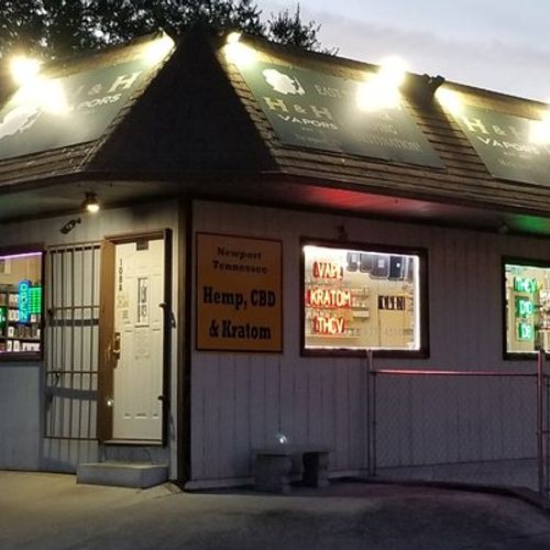 vape shops newport The Vapor Trail of Newport Oregon main image 1